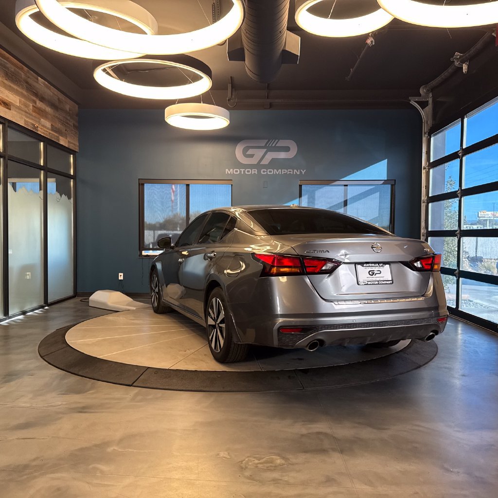 Used 2021 Nissan Altima 2.5 SV w/ SV Premium Package FWD image 5