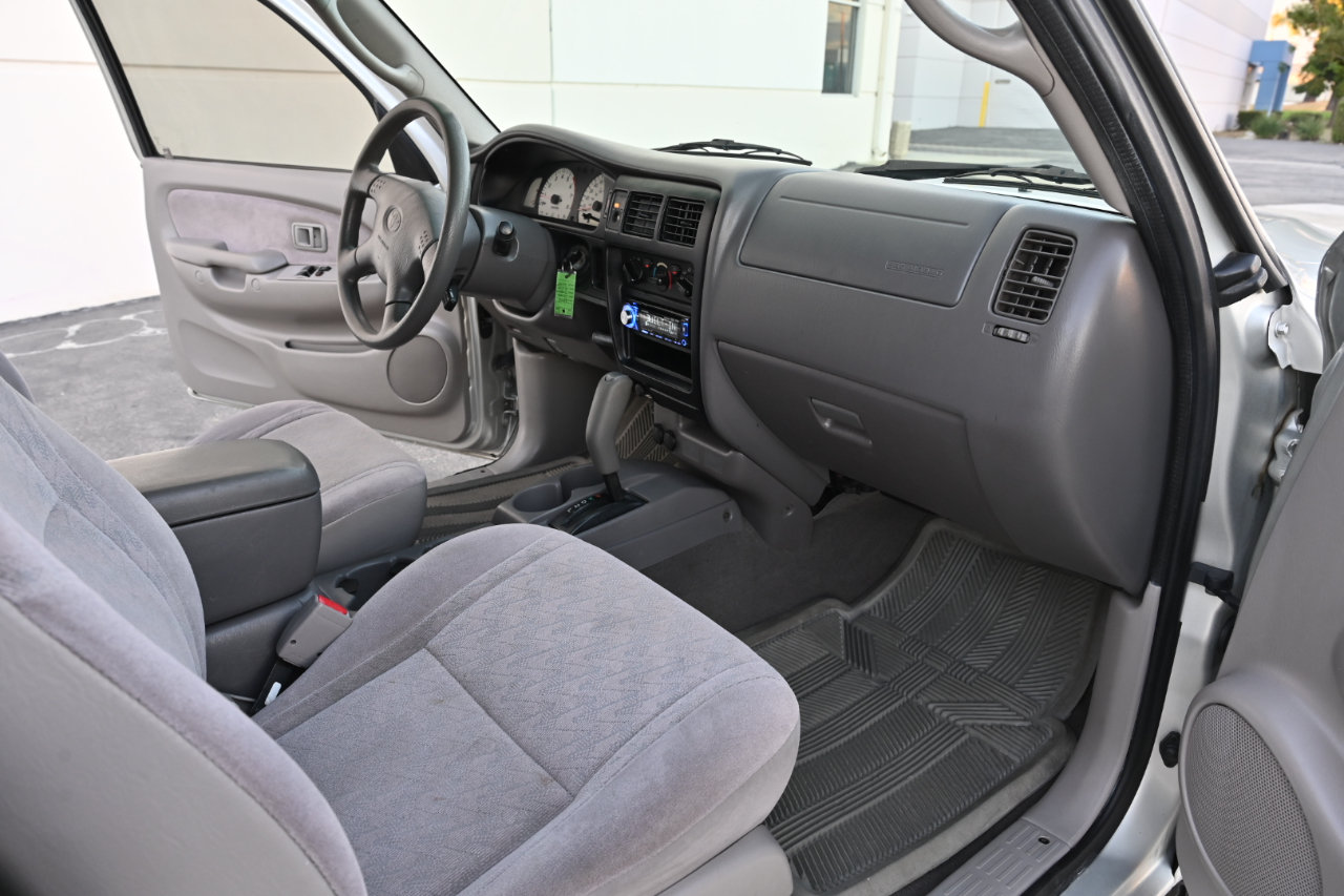Used 2003 Toyota Tacoma PreRunner RWD image 11