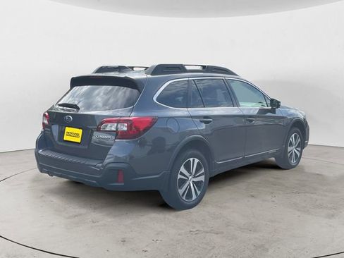 Used 2018 Subaru Outback 2.5i Limited AWD/4WD image 5
