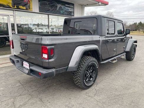 Used 2022 Jeep Gladiator Willys image 3