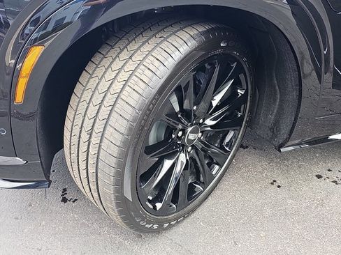 New 2026 Cadillac Vistiq Platinum w/ LPO, Floor Liner Package image 38