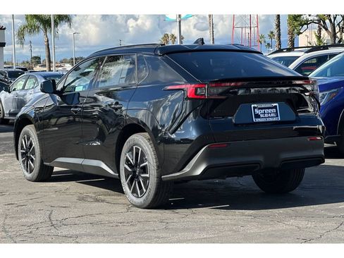 New 2026 Subaru Solterra Premium image 5