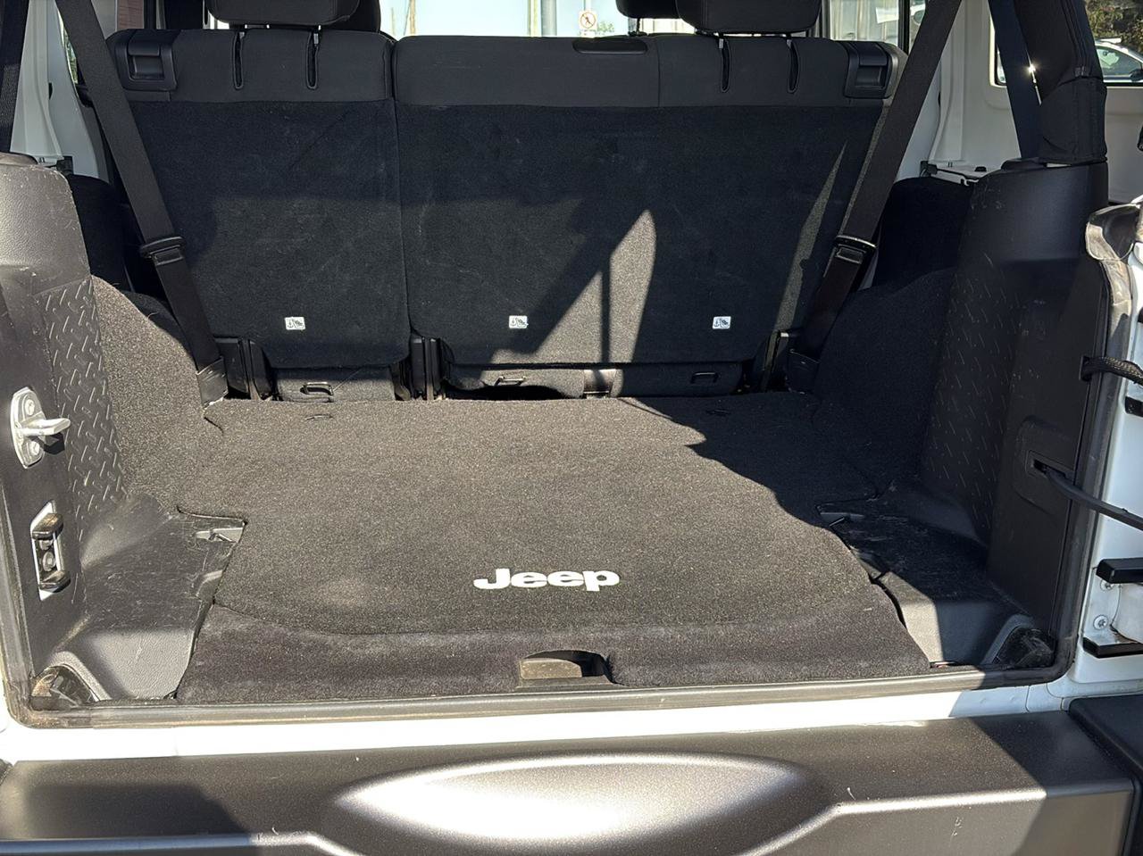Used 2016 Jeep Wrangler Unlimited Sport AWD/4WD image 28