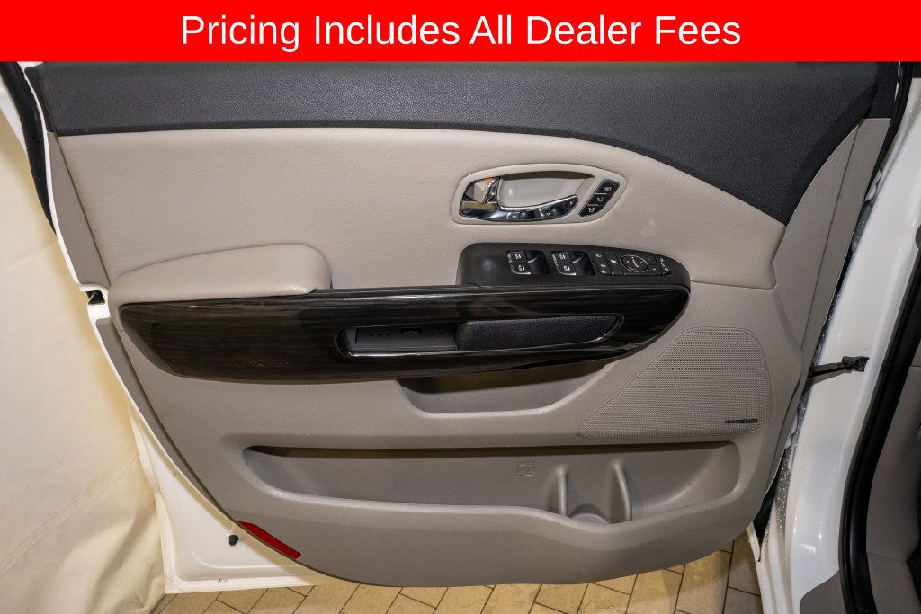 Used 2021 Kia Sedona SX FWD image 14