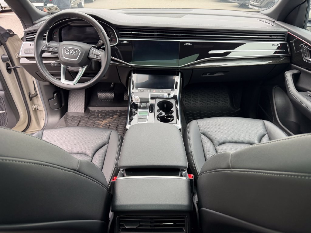Used 2023 Audi Q8 Premium Plus w/ Premium Plus Package AWD/4WD image 19