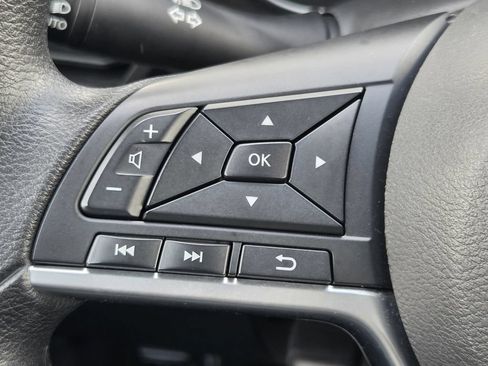 Used 2025 Nissan Altima 2.5 SV FWD image 23