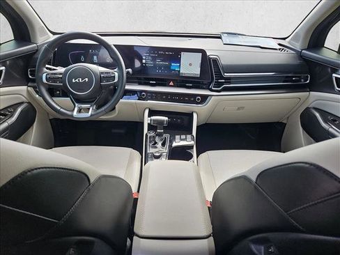 Used 2025 Kia Sportage EX w/ Premium Package image 19