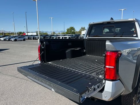 New 2026 Toyota Tacoma TRD Off-Road w/ TRD Off Road Upgrade Package AWD/4WD image 11