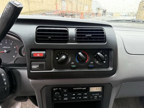 Used 2000 Nissan Frontier XE image 22