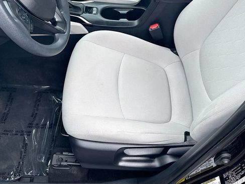 Used 2022 Toyota Corolla Cross L FWD image 19