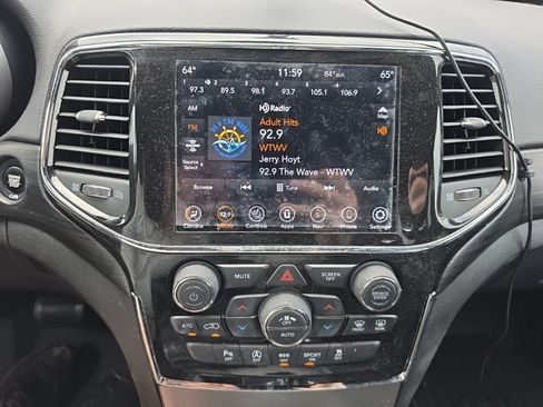 Used 2021 Jeep Grand Cherokee Laredo X RWD image 24