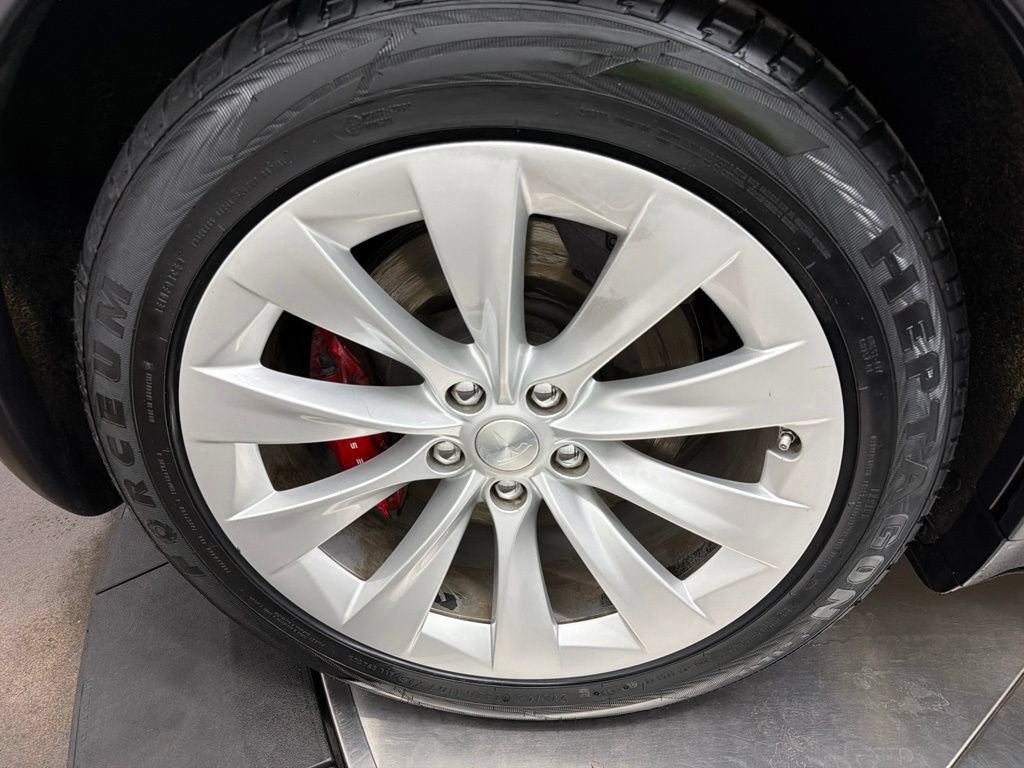 Used 2019 Tesla Model X Performance AWD/4WD image 9