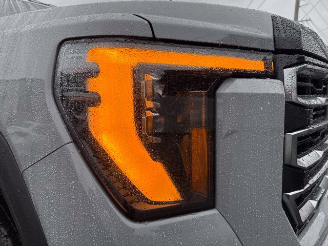 Used 2025 GMC Sierra 3500 AT4 w/ AT4 Premium Plus Package AWD/4WD image 9