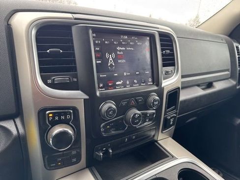 Used 2019 RAM 1500 Classic SLT w/ SLT Plus D￩cor Group AWD/4WD image 13