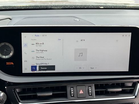 New 2025 Lexus ES 350 Ultra Luxury image 17