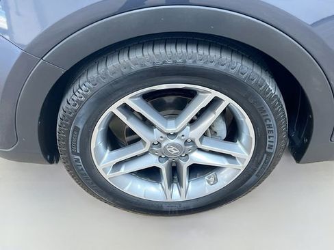 Used 2017 Hyundai Santa Fe Limited image 34