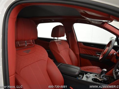 Used 2019 Bentley Bentayga AWD/4WD image 19
