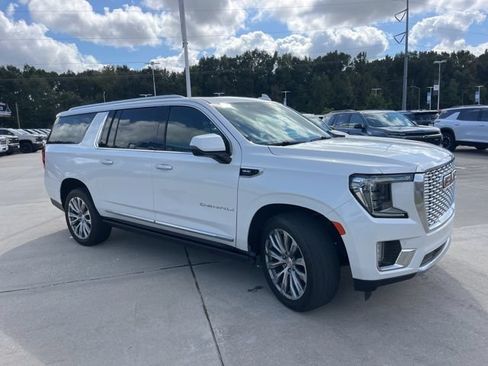 Used 2021 GMC Yukon XL Denali w/ Denali Premium Package RWD image 11