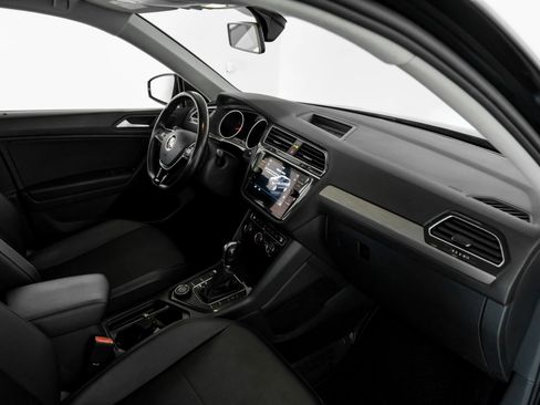 Used 2019 Volkswagen Tiguan SE AWD/4WD image 11