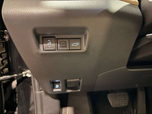 Used 2026 Toyota RAV4 XLE Premium FWD image 17