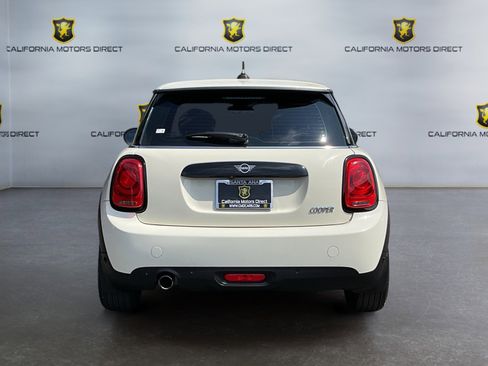 Used 2019 MINI Cooper 2-Door Hardtop image 6