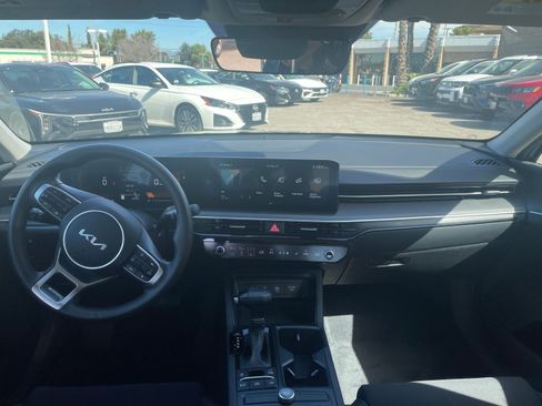 Used 2025 Kia K5 LXS image 32