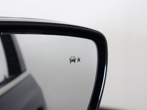 Used 2023 Buick Enclave Essence w/ Experience Buick Package image 43