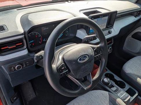 Used 2022 Ford Maverick XLT image 9