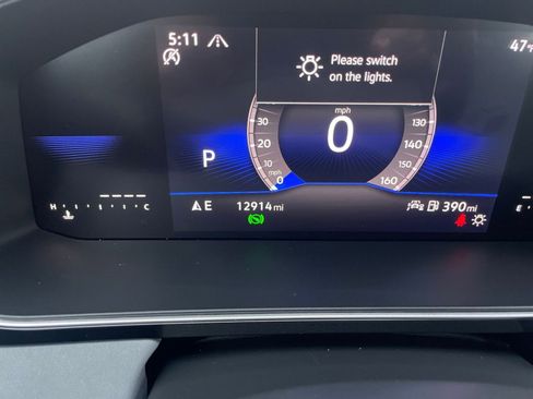 Used 2025 Volkswagen Jetta SE image 39