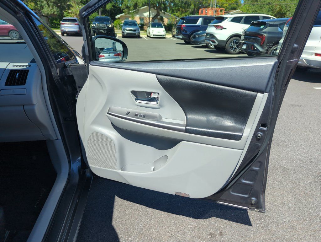Used 2017 Toyota Prius V Two w/ Carpet Mat Package FWD image 32