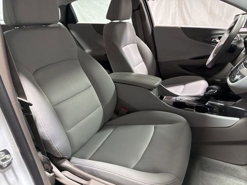 Used 2023 Chevrolet Malibu LT w/ Driver Confidence Package FWD image 9