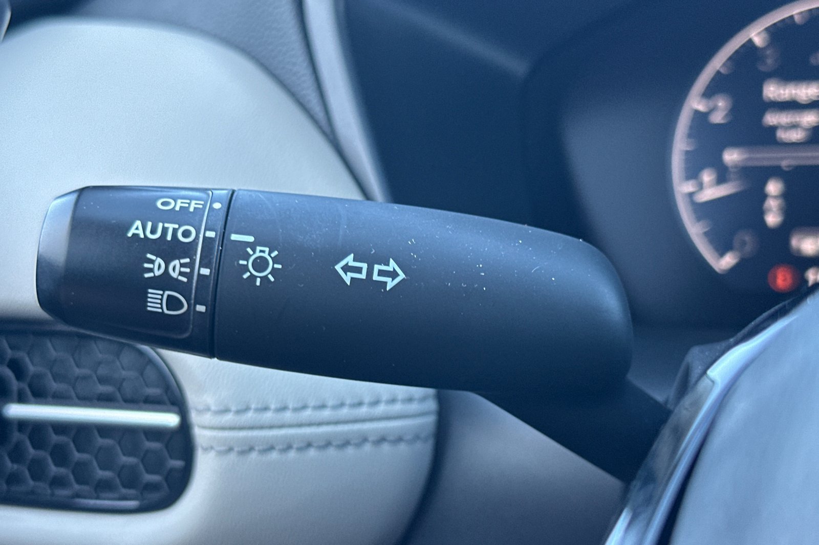 Used 2024 Honda HR-V EX-L image 35