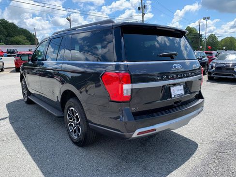 Used 2024 Ford Expedition Max XLT image 5