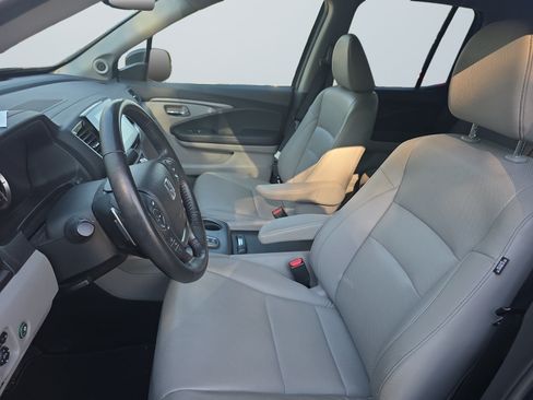 Used 2023 Honda Ridgeline RTL-E image 11