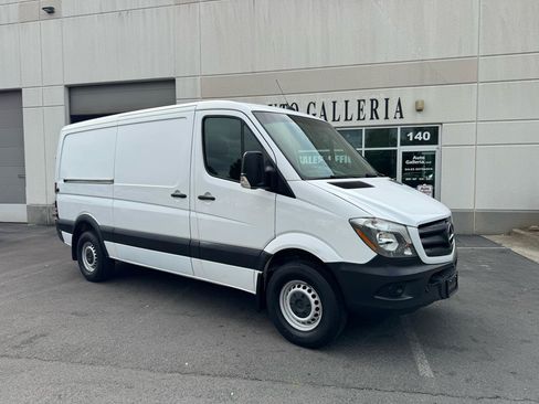 Used 2017 Mercedes-Benz Sprinter 2500 image 6
