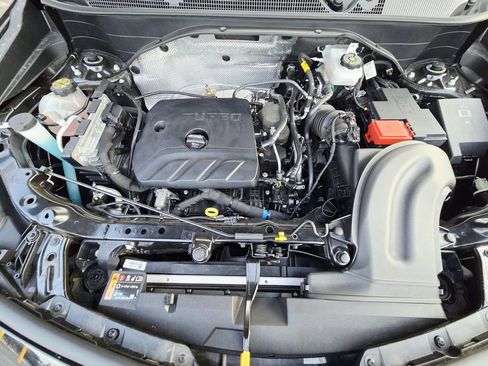 Used 2022 Buick Encore GX Select w/ Sport Touring Package image 17