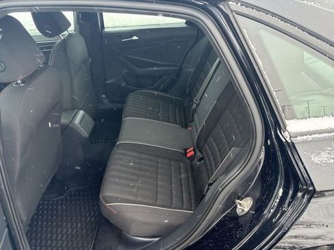 Used 2020 Volkswagen Jetta GLI image 12