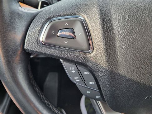 Used 2019 Lincoln MKC Select w/ Select Plus Package AWD/4WD image 16