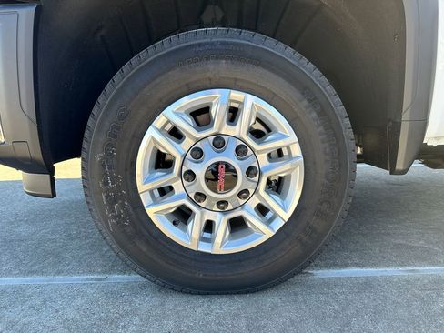 New 2025 GMC Sierra 2500 Pro w/ Convenience Package image 9