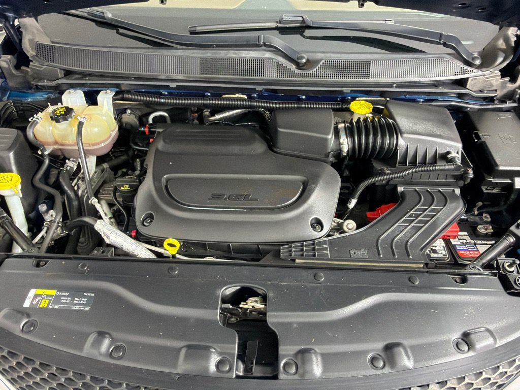 Used 2019 Chrysler Pacifica Limited FWD image 28