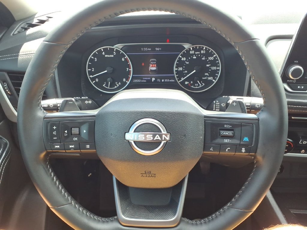 Used 2025 Nissan Rogue SV w/ SV Premium Package FWD image 14