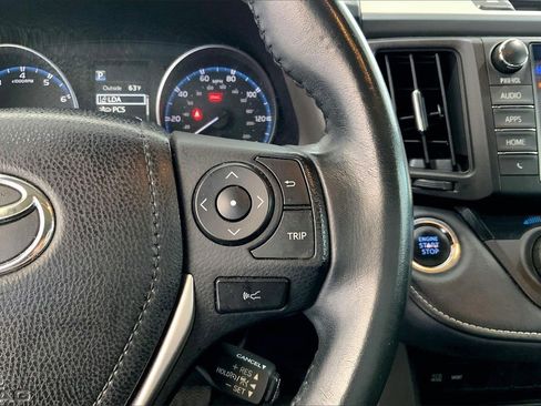 Used 2017 Toyota RAV4 XLE image 22
