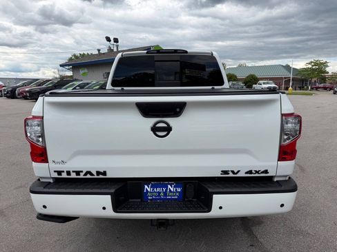 Used 2021 Nissan Titan SV w/ SV Convenience Package AWD/4WD image 8