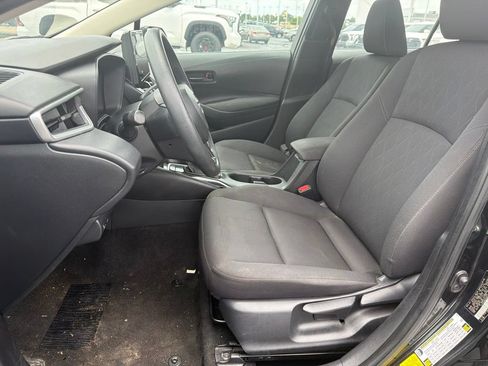 Used 2024 Toyota Corolla LE FWD image 8