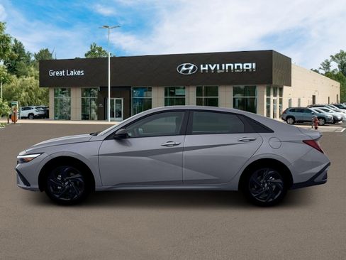 New 2026 Hyundai Elantra Sport image 3
