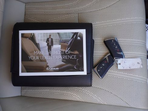 Used 2019 Lexus LS 500 image 25