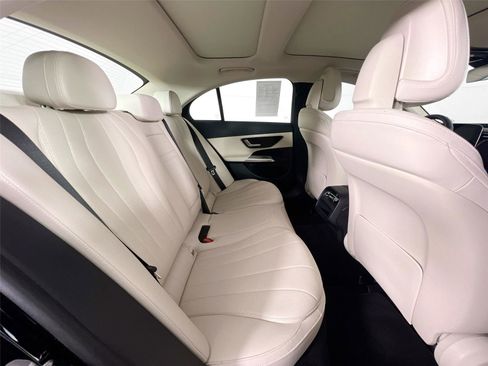 Used 2025 Mercedes-Benz E 350 4MATIC Sedan image 23