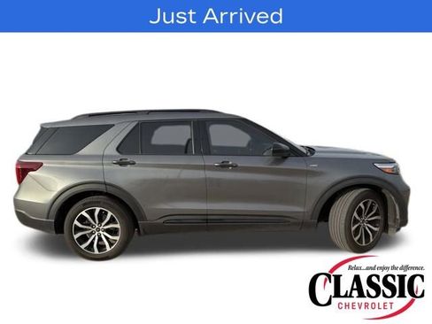 Used 2023 Ford Explorer ST-Line w/ Class IV Trailer Tow Package image 23