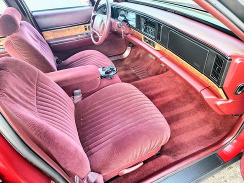 Used 1995 Buick Le Sabre Custom image 29