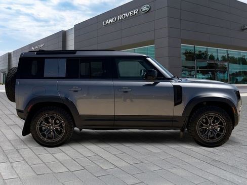 Used 2022 Land Rover Defender 110 S AWD/4WD image 6